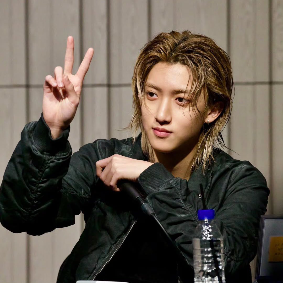 우악이 tweet media