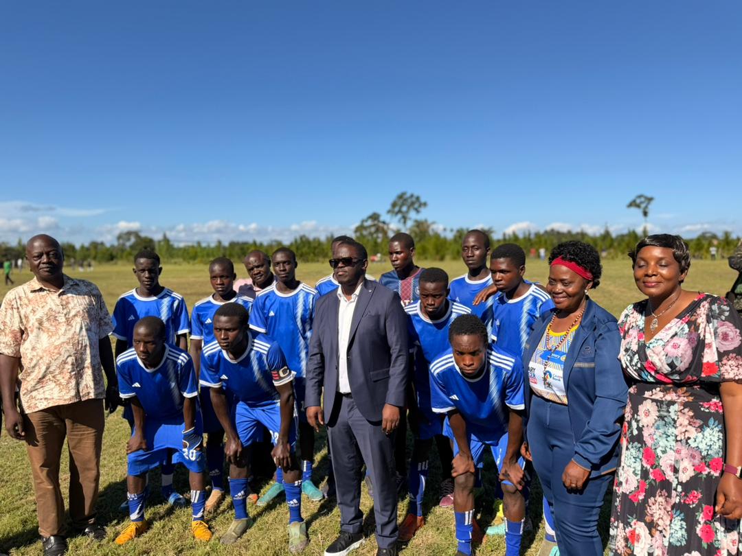 gabinika01's tweet photo. Growing moments! 🎉 Big shoutout to Hon Mutebi Oscar @mutebiOscar3 for supporting talent &amp; inspiring the Youths with leadership! Pre-game vibes or post-match celebrations, either way, it's a win! 🤝 #TalentSupport #Leadership" https://t.co/RgFL8fhh1t