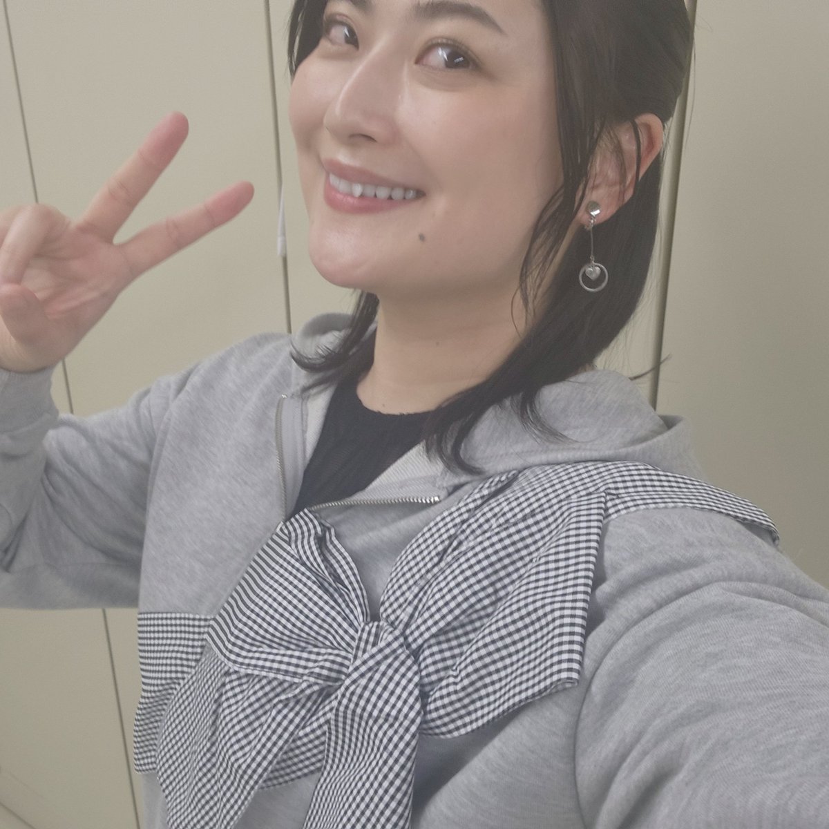 DANK14SR's tweet photo. 今日は可愛いおリボンパーカー🎀でした✨間も無くバンデスリポーターになって丸8年🎤９年目も頑張ります💪皆様に感謝します📺 https://t.co/MBXFMNTgAG