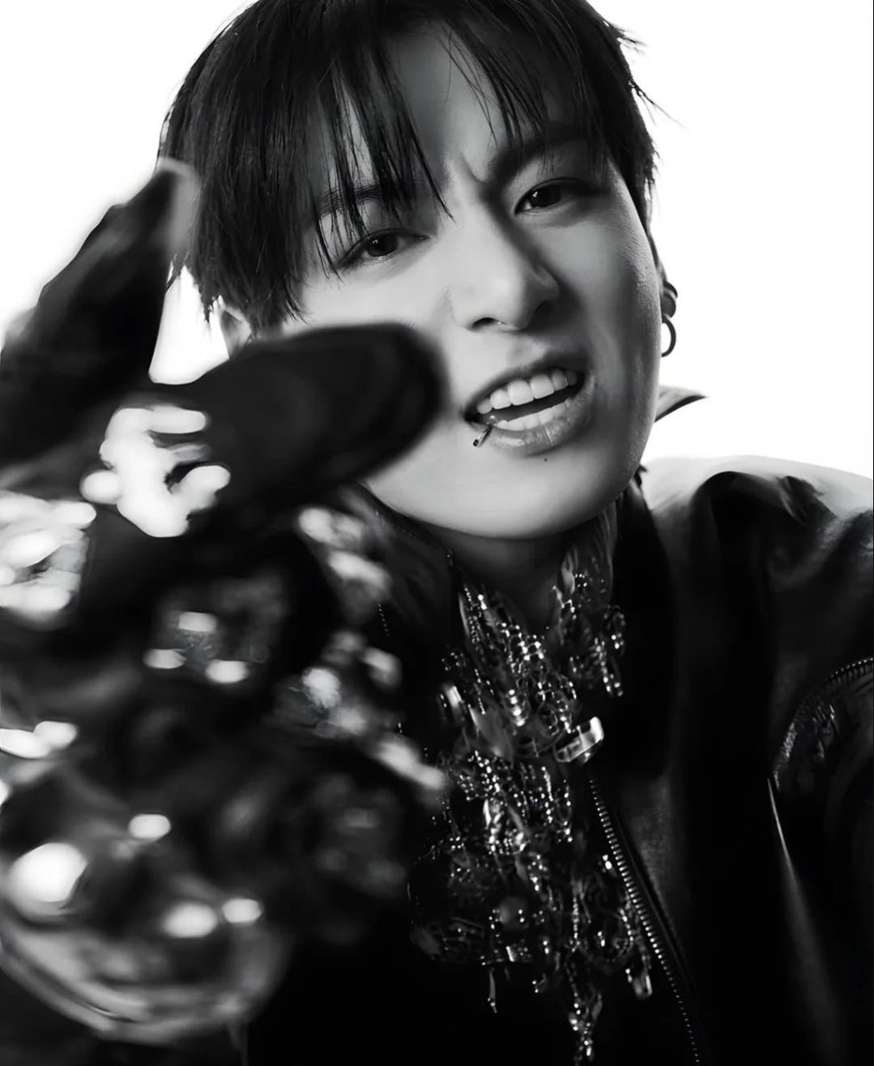 𝐦𝐧𝐢𝐣𝐮𝐧𝐠𝐤𝐨𝐨𝐤 tweet media