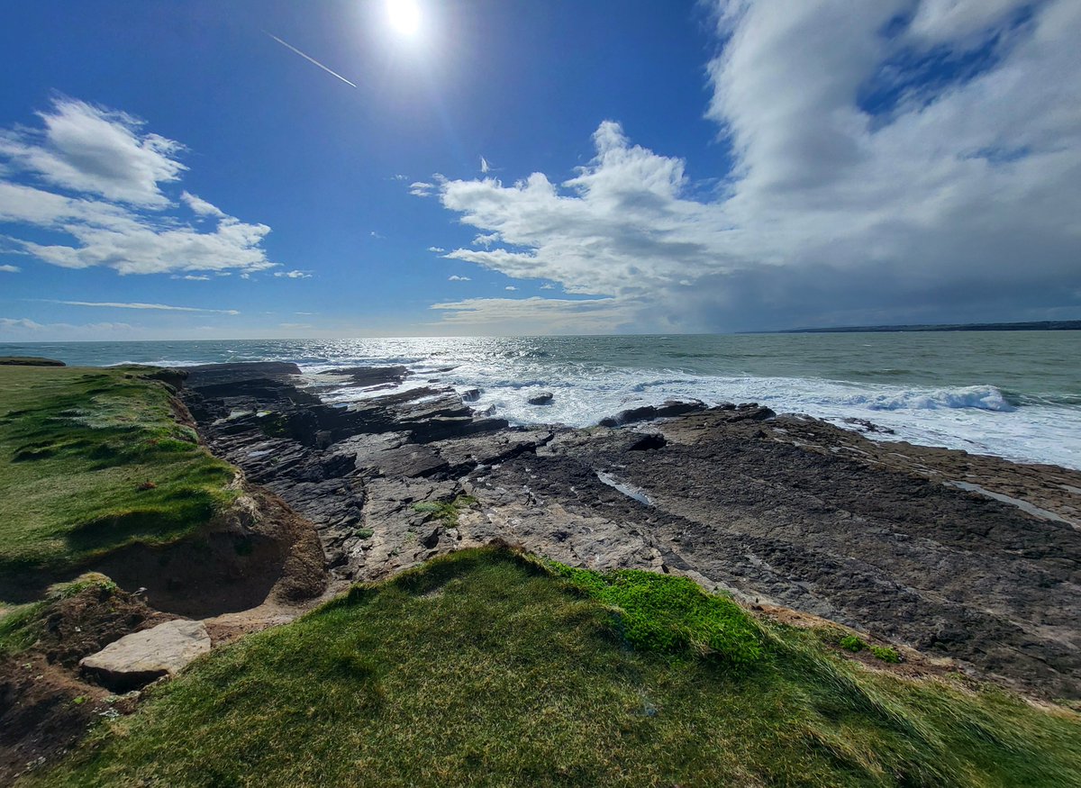 Ulsterpoet's tweet photo. There is something special about that mix of rugged land, sea and sky that just softens the soul 😀
#CoastalVibes #Poetry #wellnesss https://t.co/4l21Skmkwd