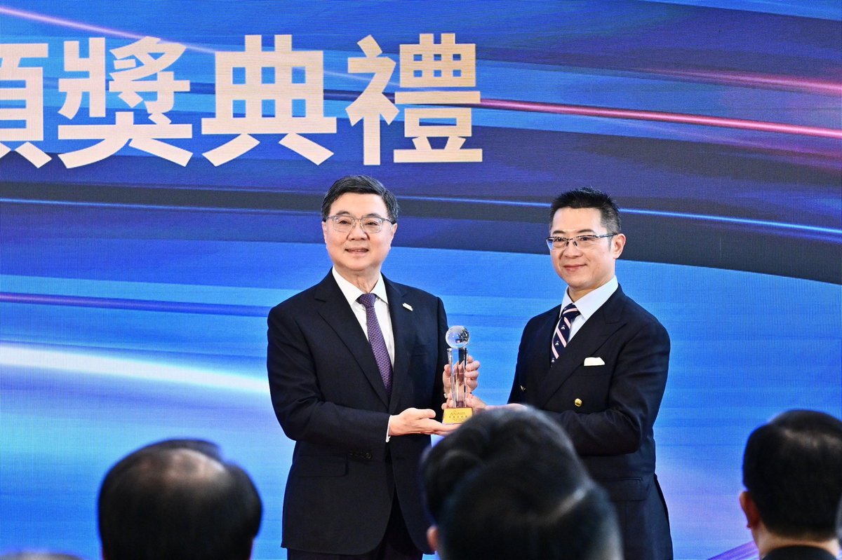 SiteTaiwanInfo's tweet photo. Le premier ministre Cho Jung-tai a assisté à la cérémonie d’ouverture du salon #TouchTaiwan 2026, le 8 avril à Taipei, et s’est engagé à poursuivre sa collaboration avec le secteur taïwanais des technologies d’affichage.
▶️Notre article : https://t.co/wedS0yilB5
📸EY https://t.co/tXS5naCRj0