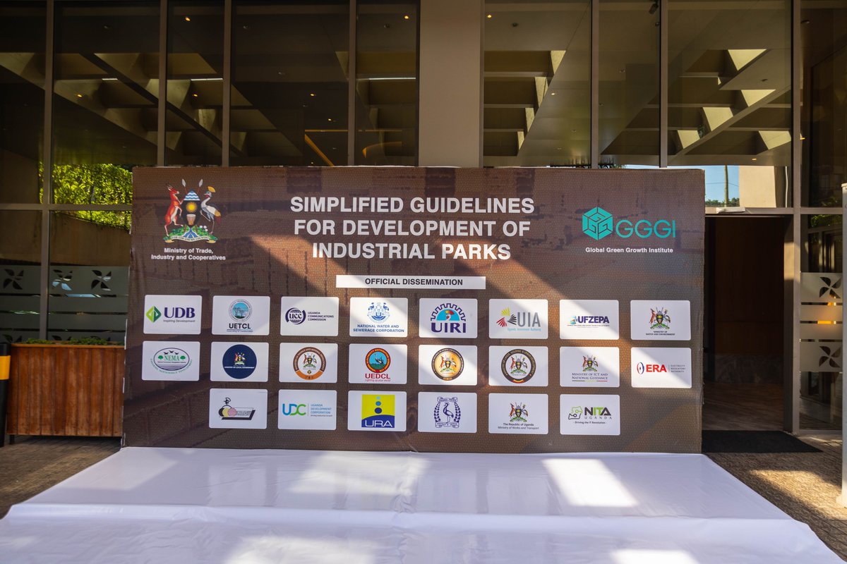 mtic_uganda's tweet photo. Happening Now at Four Points by Sheraton, Kampala
The official dissemination of the Simplified Guidelines for Industrial Parks in Uganda.

#UgandaIndustrialParks #SimplifiedGuidelines https://t.co/mVwwq8J4NT