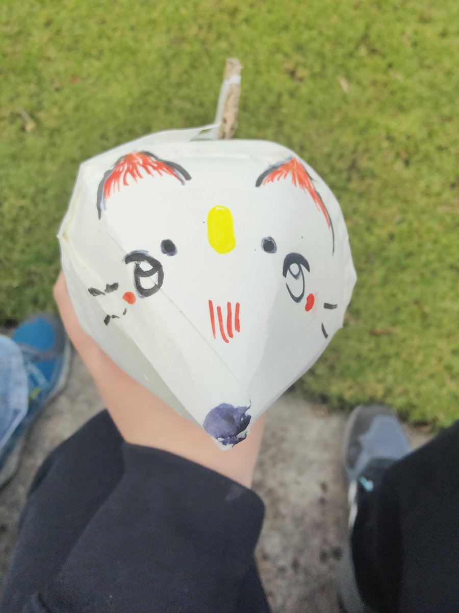 KitKat-w- tweet media