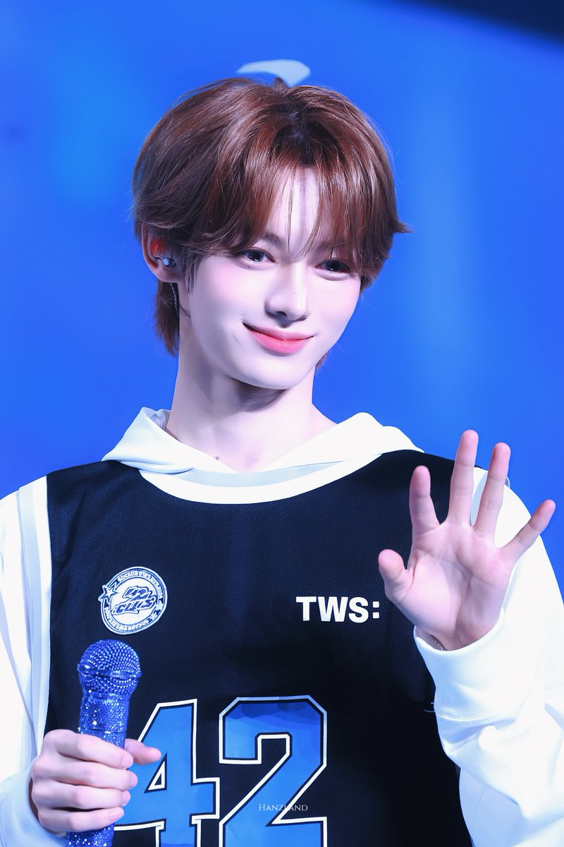 Hanzland tweet media