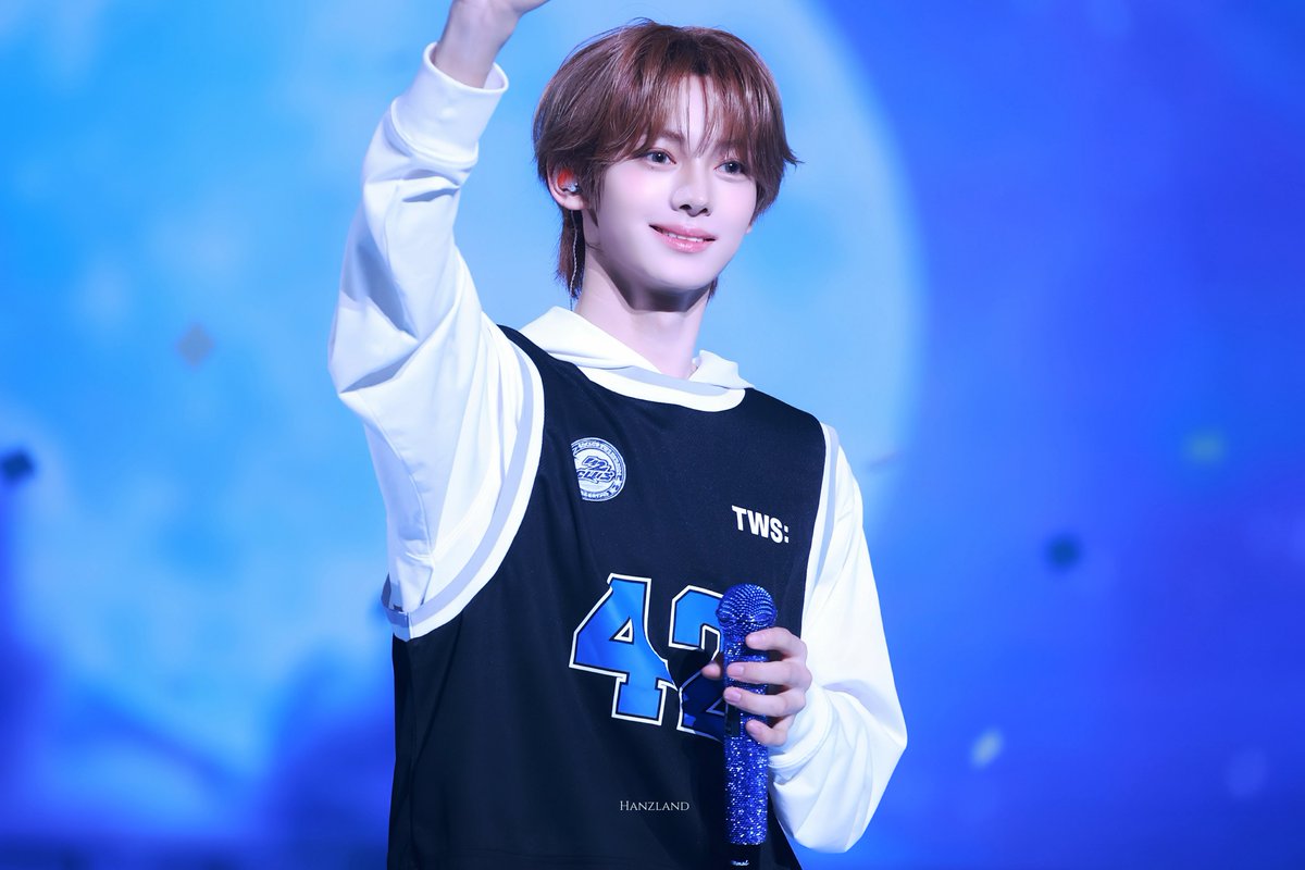 Hanzland tweet media