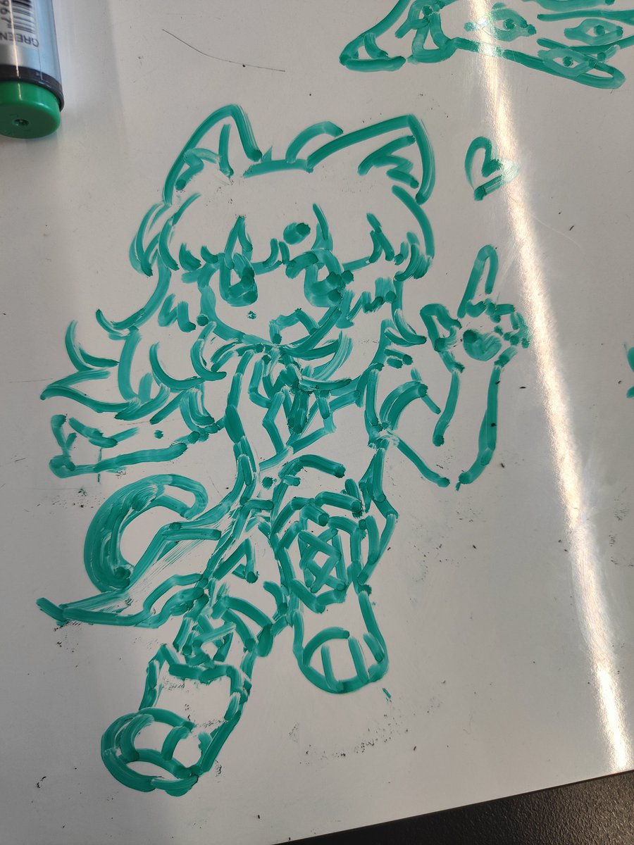 KitKat-w- tweet media