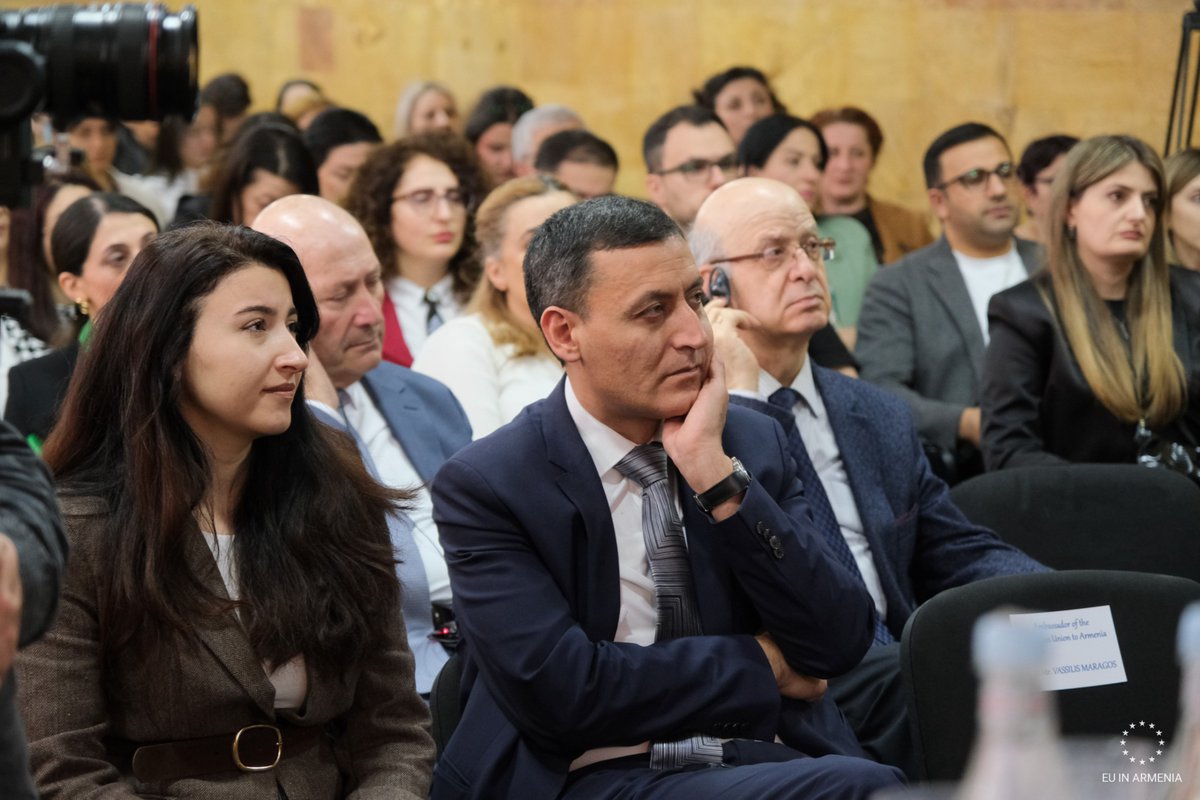 EU Armenia tweet media