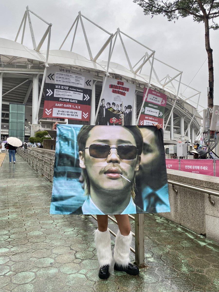 claire ★ tweet media