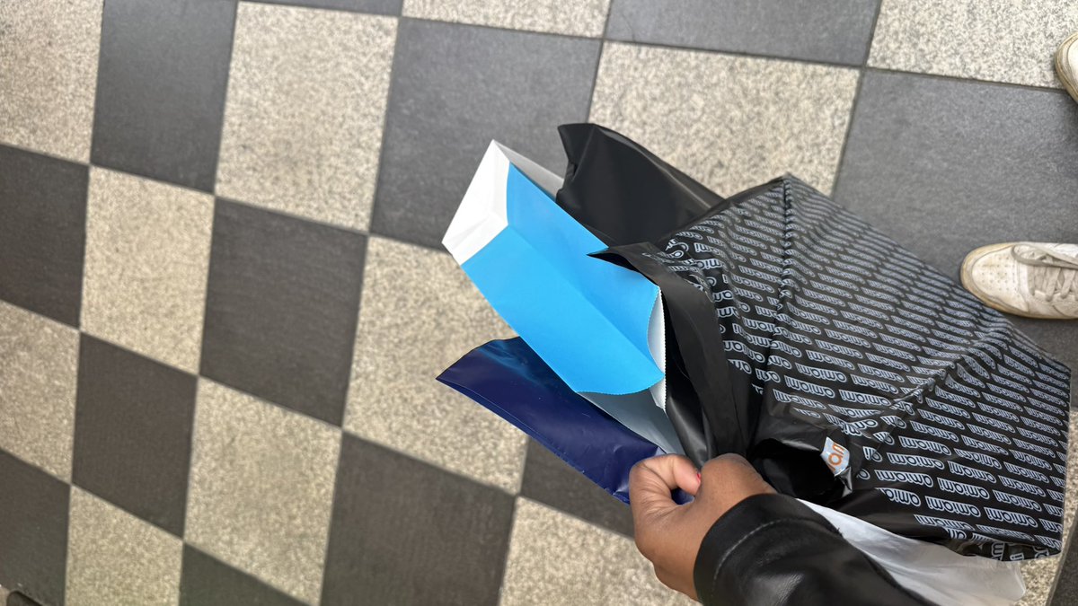 rockstar brat 🎸☆⋆｡𖦹°‧★ tweet media