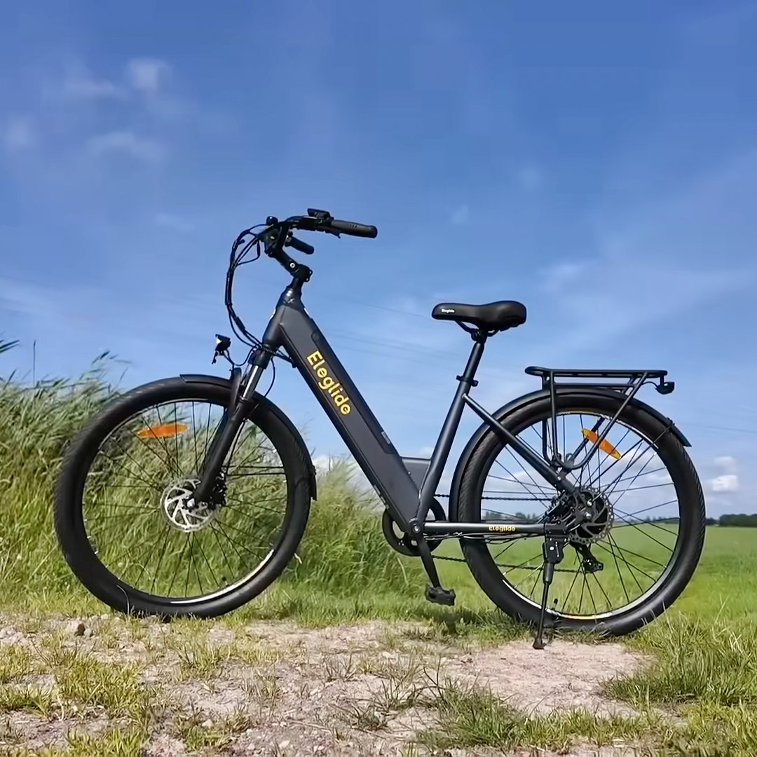 Stop smarter. Ride safer ⚡
Eleglide T2’s hydraulic disc brakes give you powerful, precise &amp; reliable control 🚲
Because every ride deserves a smooth finish ✨

📸 by Twice The Bikes
.
.
#eleglide #eleglidet2