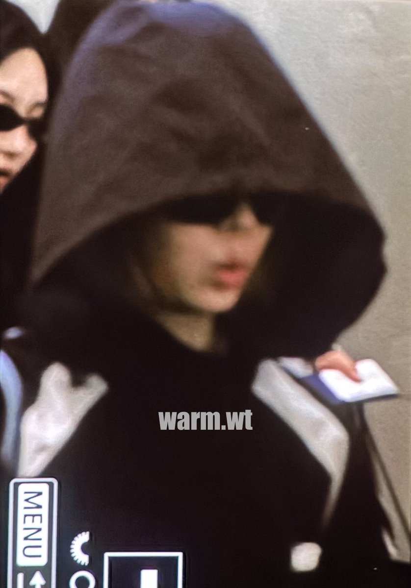 warmwinter01_'s tweet photo. 😎

#aespa #WINTER
#윈터 #에스파 https://t.co/n6C1JMLqAG