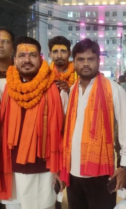 🎉 जन्मदिवस की हार्दिक शुभकामनाएं 🎉

आलोक भाई को जन्मदिन की ढेर सारी बधाइयाँ एवं शुभकामनाएँ।

ईश्वर से प्रार्थना है कि आपको उत्तम स्वास्थ्य, सुख-समृद्धि और उज्ज्वल भविष्य प्रदान करें।
आपका जीवन हमेशा खुशियों से भरा रहे। 🎂✨