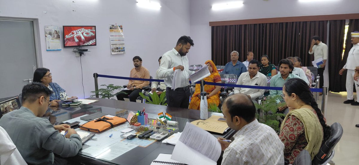 DM Hathras tweet media