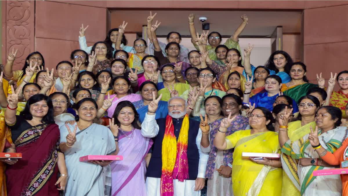 sammu4455's tweet photo. महिला आरक्षण बिल पर पीएम मोदी बोले- भारत की करोड़ों महिलाओं को उम्मीदों की झलक है
#PMModi #Reservationforwomen https://t.co/D1329NRJ4W