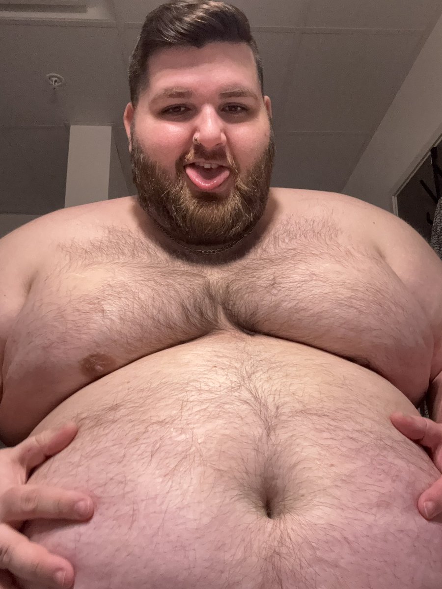 Izzzyy 🍑 tweet media