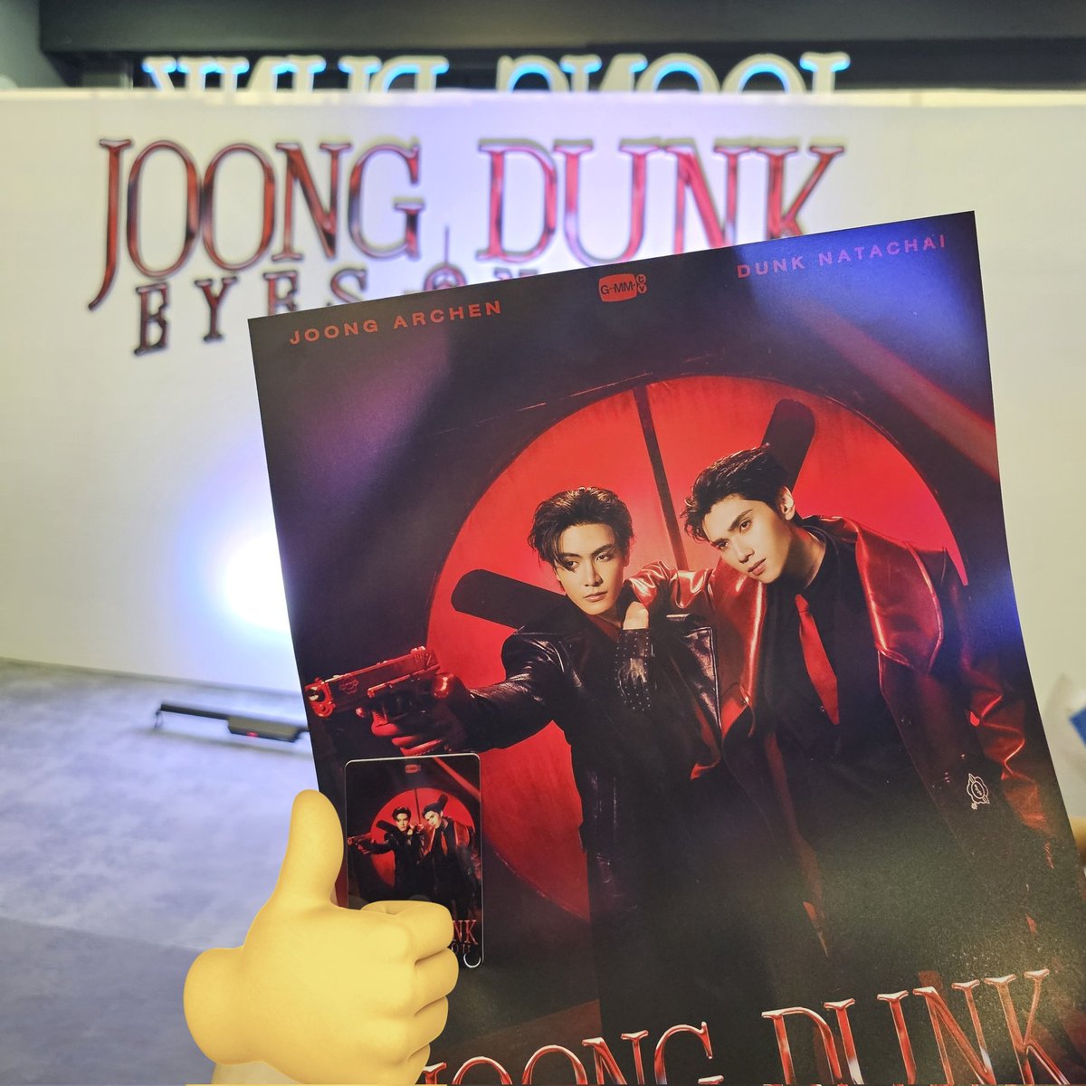 moonaria_9's tweet photo. I used to worry about whether I could really enjoy the concert in Thailand since I only speak Korean, but once the show started, all those worries disappeared right away. Joong and Dunk truly enjoyed the stage, and I could feel their energy through the music🤭
Both of them have improved so much in vocals, dance, and stage presence, and they looked so genuinely happy that I almost cried while watching🥹
Thanks to Joong and Dunk, I had such a joyful and happy day. I hope this fancon will also be remembered as a happy day for you both🫶🏻
I’m so happy that I got to be part of JoongDunk’s first fancon. Let’s meet again. I love you🩷

EYES ON JOONGDUNK FANCON #JoongDunkFanconD2
#จุงอาเชน #JoongArchen #dunknatachai 
#JoongDunk #จุงดัง