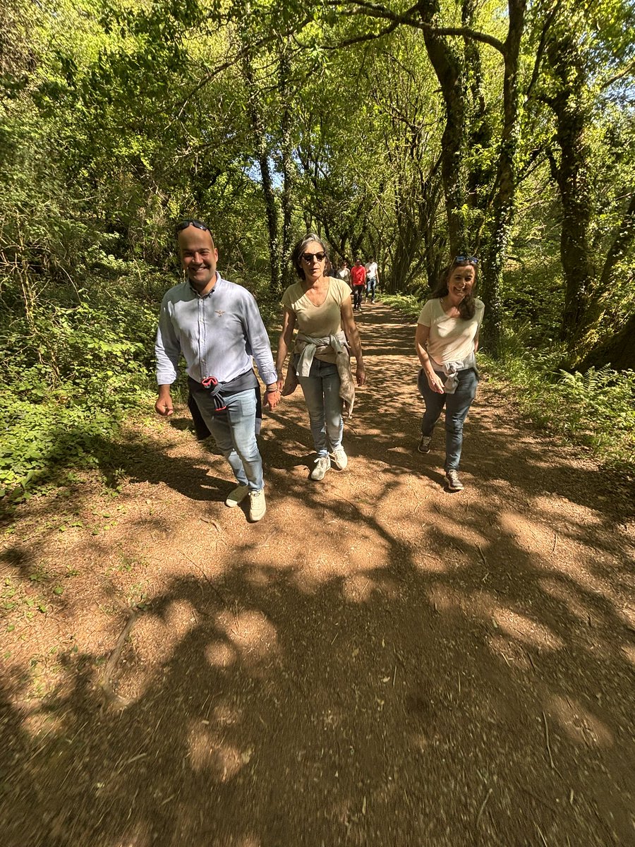 PpdeMeis's tweet photo. O pasado luns, os alcaldes, concelleiras e concelleiros do Partido Popular participaron na coñecida Ruta da Pedra e da Auga. Xunto aos representantes dos concellos, acompañounos o Presidente da Deputacion de Pontevedra, @LuisLopezLugues https://t.co/hUHrTzKxZG