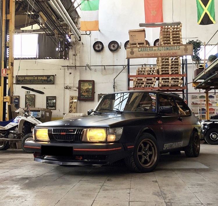 clubsaabespana's tweet image. Tiene pinta de taller, pero yo lo veo como la casa perfecta.

#Saab #Motor