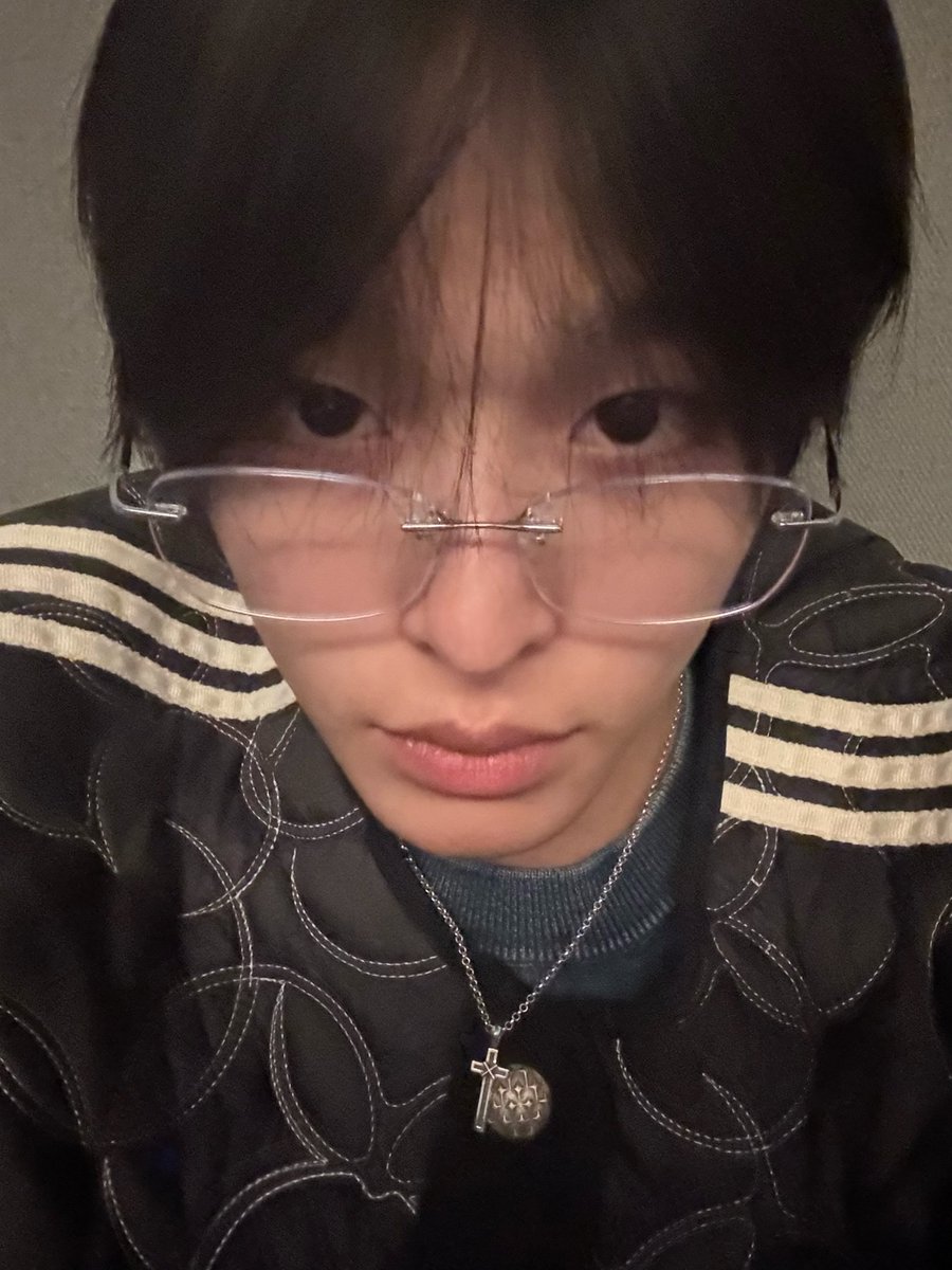 get ready with us 🐈‍⬛✨

#NSD #NctzenSelcaDay #NCTWISH #RIKU