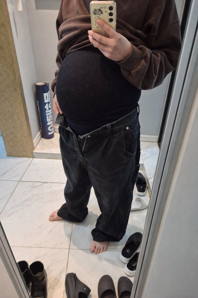 kimmmm0814's tweet image. #mpreg #pregnantman #omega