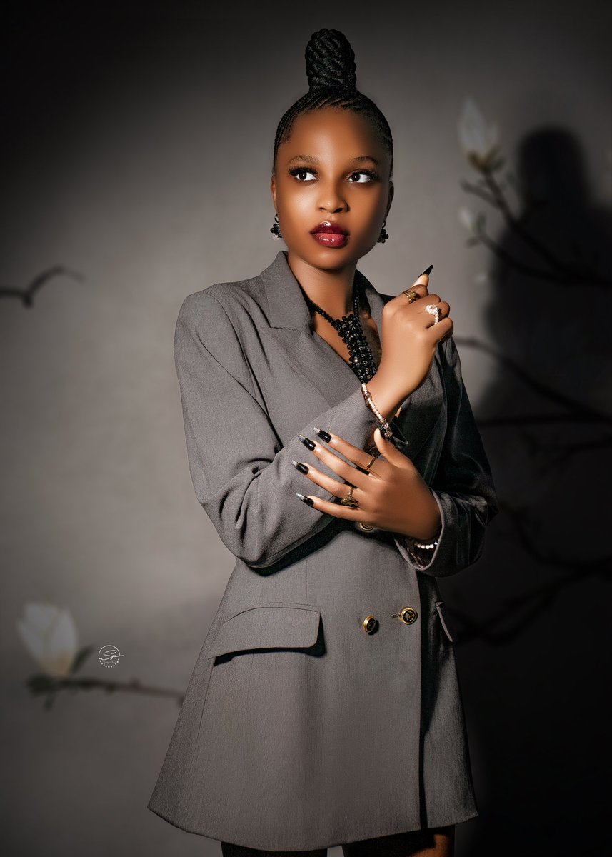 Nemiswurld's tweet photo. I am the CEO and also the ambassador/Model of her brand “IG: @nemis_Wurld
#fyp #trend #accessories https://t.co/3s6PYDYV8X