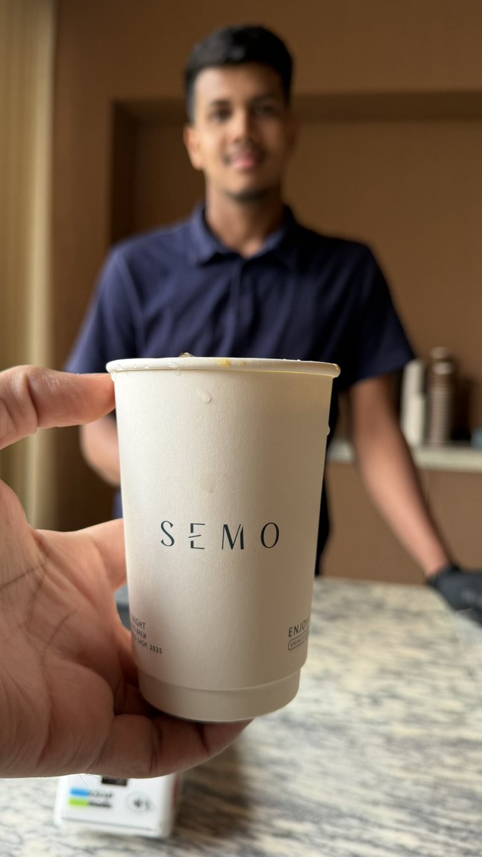 صقُر tweet media