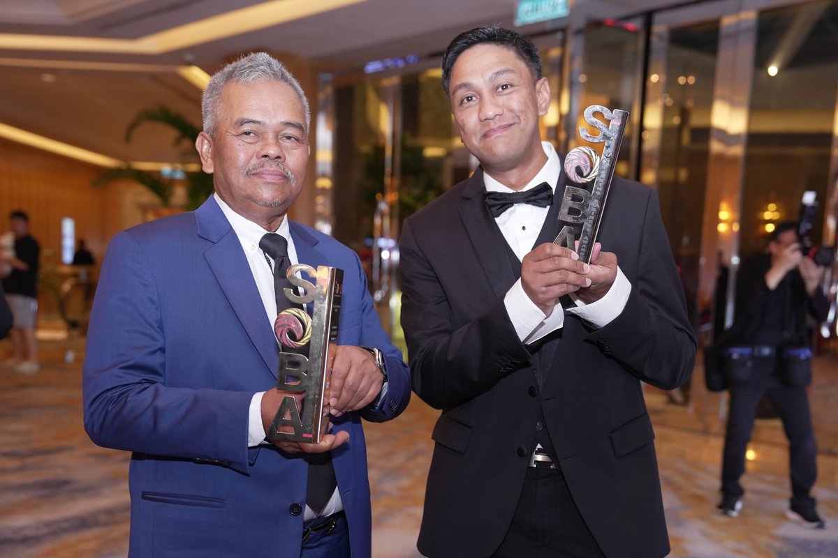 Les' Copaque tweet media