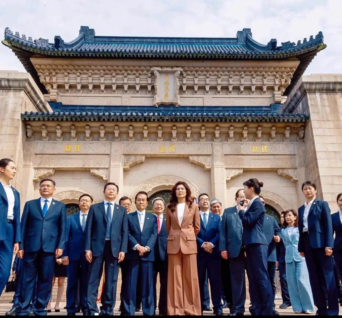 迷人的小红 tweet media