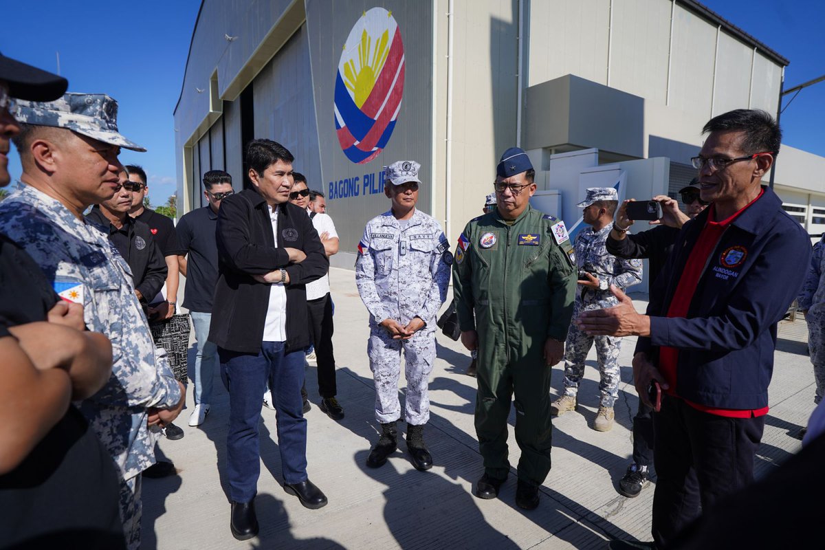 cely bueno tweet media