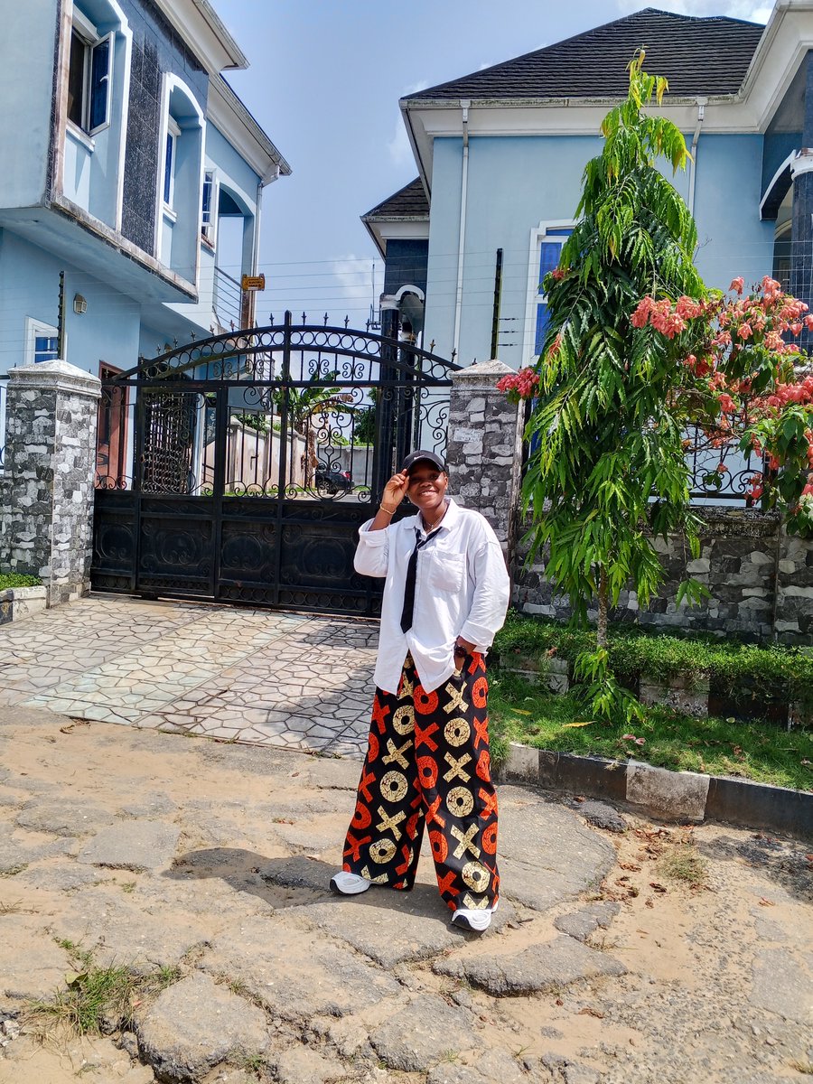 Jc Brown | The Canva Queen 👑 tweet media