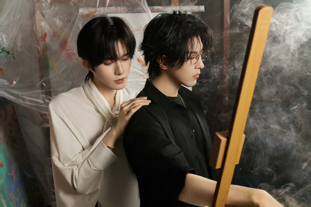 0rangeFair's tweet image. 260409 weibo

Colorful at this moment~ 🎨

#XingQiu #EliotHuang #KipukaQiu #HuangXing #QiuDingjie #XYQQJ #黄星 #邱鼎杰