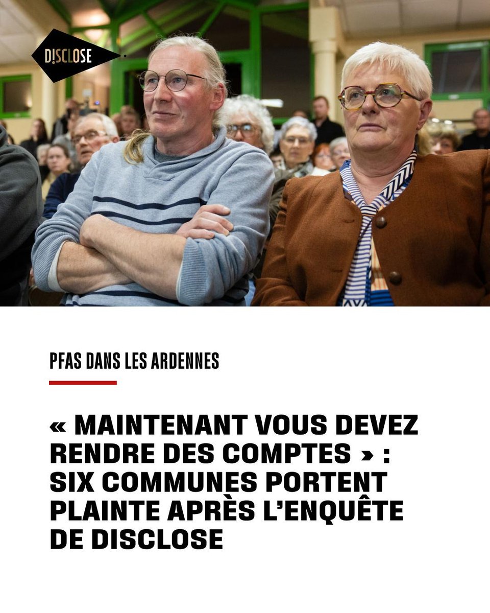 Disclose tweet media