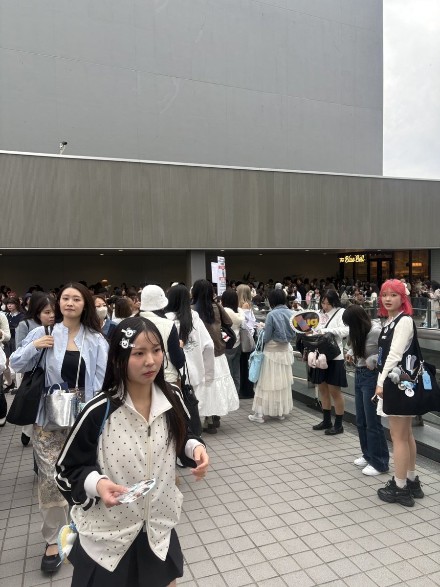 パラみ tweet media