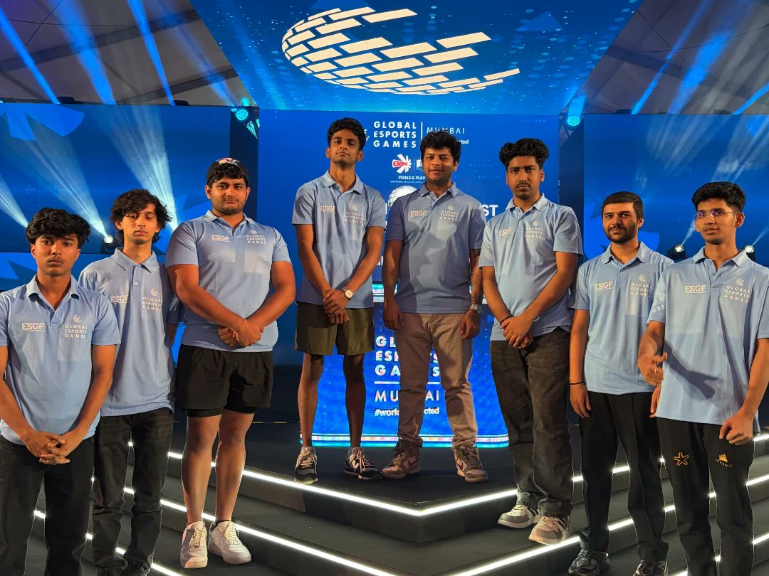 BiharESF's tweet photo. Proud moment at the Global Esports Games Mumbai 🇮🇳

The India jersey distribution ceremony for our Dota 2 and Clash Royale athletes was held in the esteemed presence of global leadership from the Global Esports Federation.

#GlobalEsportsGames #GEGMumbai_ESGF #TeamIndia #GEF https://t.co/xobgAHr8Yd