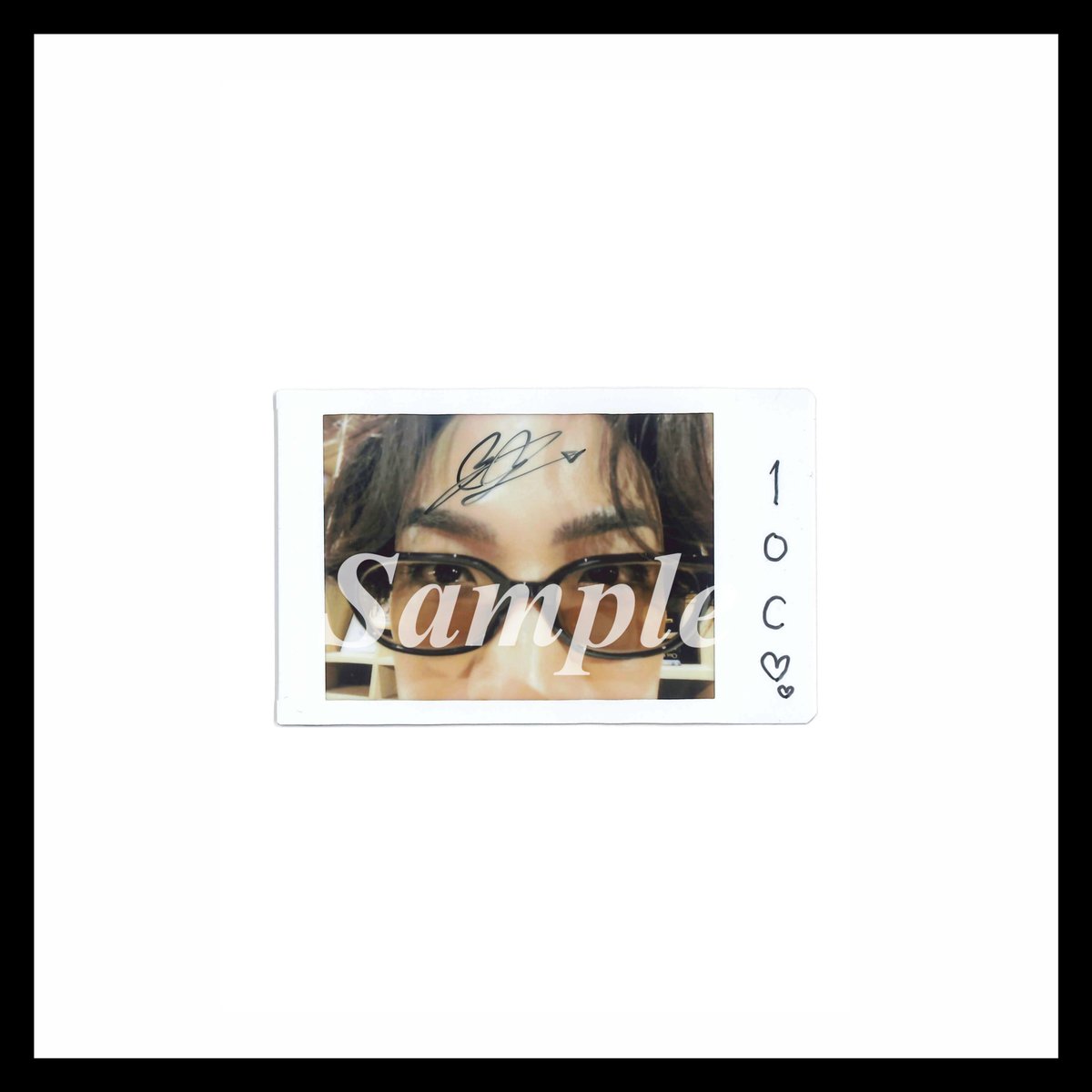 TakarajimaMook's tweet image. ✦┈┈┈┈┈┈┈┈┈┈┈┈┈┈┈✦

1OC Vol.8 🎁
#KAZ さんサイン入りチェキを
1名様にプレゼント！

✦┈┈┈┈┈┈┈┈┈┈┈┈┈┈┈✦

📍応募方法：2026年 5/31（日）〆
●本アカウントをフォロー
●#1OC8チェキ をつけてこの投稿をリポスト