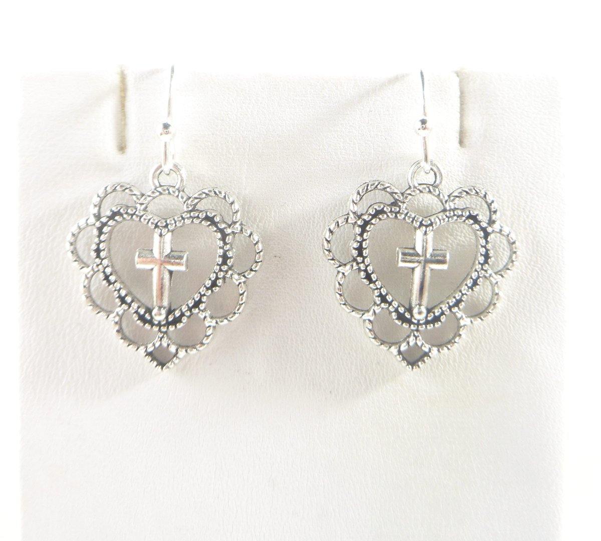valroseshowers's tweet image. Silver Cross Heart Dangle Earrings: Christian Religious Jewelry Gift tuppu.net/42fb4d5 #EtsyShop #SantaFe #EtsySeller #NewMexico #ChristianEarrings