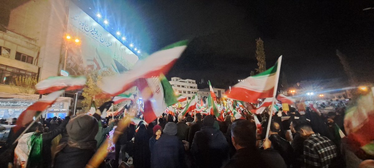 hoseinzebarjad's tweet photo. موسی ۴۰‌روز به کور‌طور رفت امتش مرتد و گوساله پرست شدند
موسی ما ۴۰ روز است عروج کرده امتش مبعوث شده اند
#بعثت_خون https://t.co/AwQXeTqCdZ