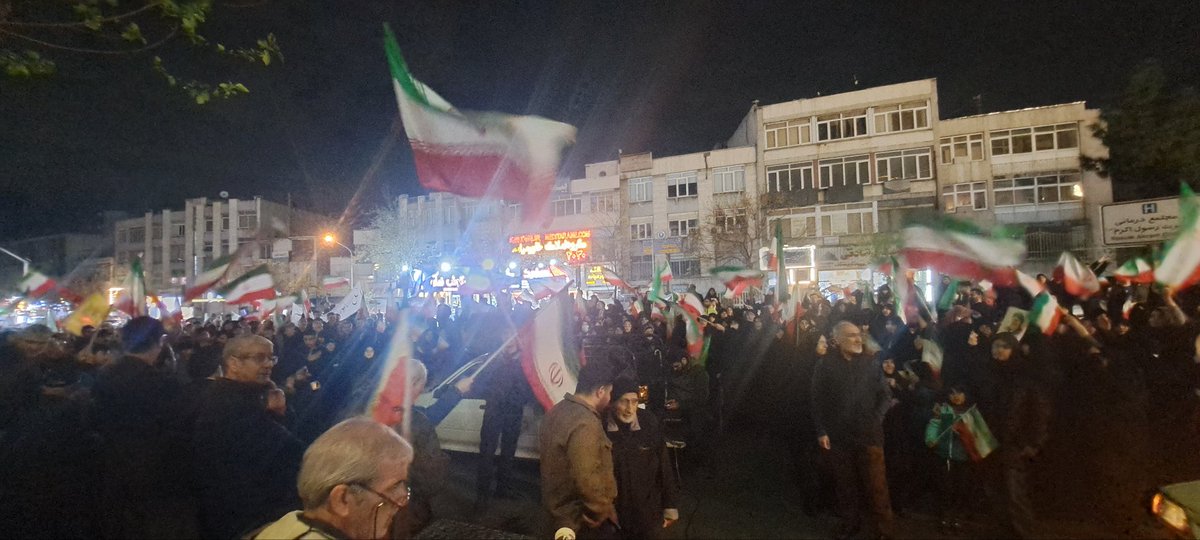 hoseinzebarjad's tweet photo. موسی ۴۰‌روز به کور‌طور رفت امتش مرتد و گوساله پرست شدند
موسی ما ۴۰ روز است عروج کرده امتش مبعوث شده اند
#بعثت_خون https://t.co/AwQXeTqCdZ
