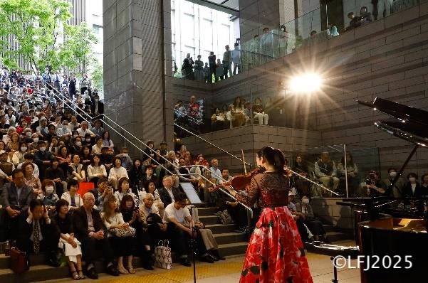 SusHiTech_SUEN's tweet photo. 🎷 La Folle Journée in SusHi Tech Tokyo 2026 ~Enjoying Music in Tokyo~

What is La Folle Journée?
It's one of the world's largest classical music festivals. A groundbreaking and unique music festival that breaks the traditional framework of classical music, with concerts held simultaneously at multiple venues from morning till night.

This year, a pre-concert will be held within the SusHi Tech Tokyo venue!

Event details are available here 👇
📅 April 27th (Mon) 9:50 AM - 10:20 AM
📍 Tokyo Big Sight Atrium Stage
Details here 🔗
URL: https://t.co/JnRPdVKP3A

La Folle Journée TOKYO 2026 will be held from May 3rd to 5th, mainly at the Tokyo International Forum 🎻
A concert is also planned for the 5th at Tokyo Innovation Base (@tib_tokyo)♬

#startup #STT2026 #LaFolleJournée