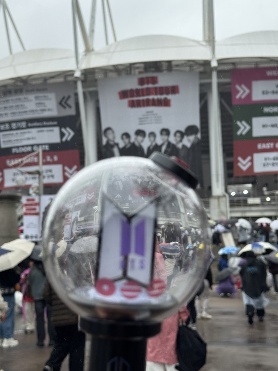 I made it Day 1 😭

#BTS #방탄소년단 #BTS_ARIRANG 
#BTS_WORLDTOUR_ARIRANG
#BTS_WORLDTOUR_ARIRANG_GOYANG