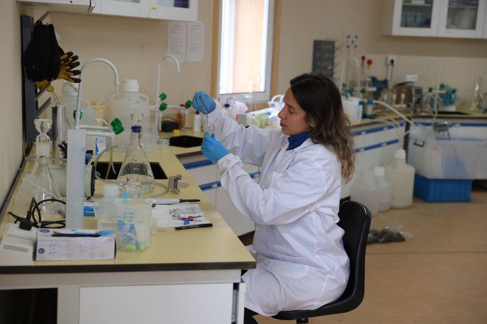 DailyBeijing's tweet image. 中国第42次南极考察队暨“雪龙”号凯旋
China's research #icebreaker Xuelong, or Snow Dragon, returned to Shanghai in east #China on Apr. 9 after a 160-day-long voyage which formed part of the country's 42nd Antarctic expedition.