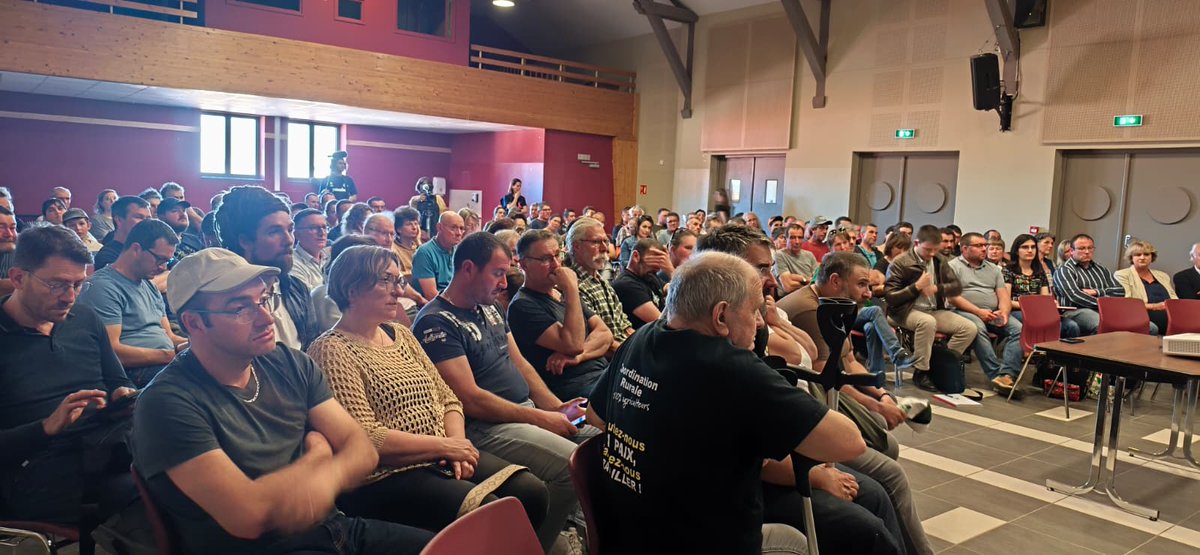 Image de Préfète de la Loire : 🤝🏻Dominique Schuffenecker, secrétaire général de la préfecture de la Loire, s'est rendu hier à Pél