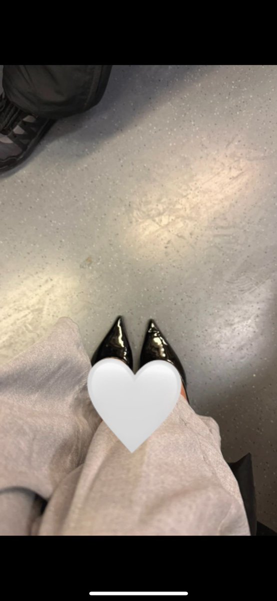 Maria_klsn tweet media