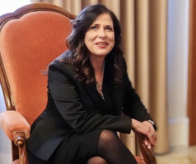 Isabella 🕊 tweet media