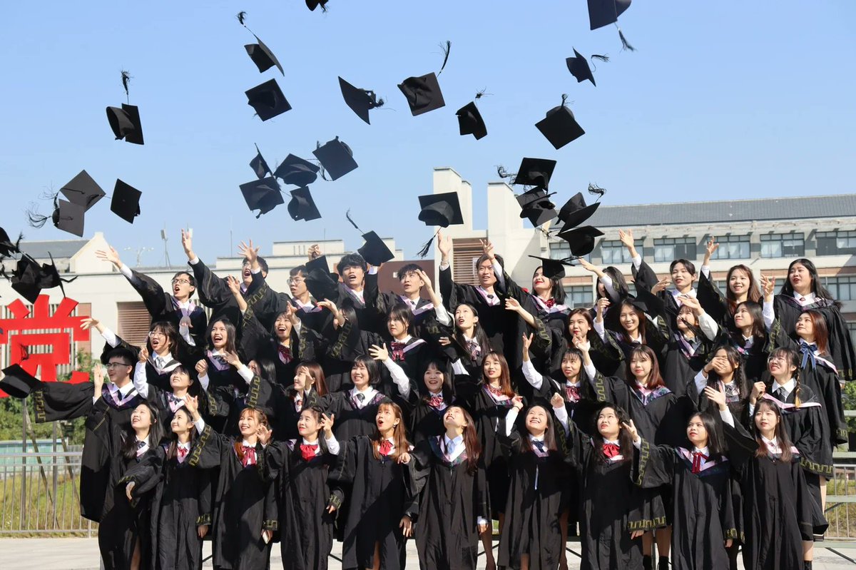 Romane D tweet media