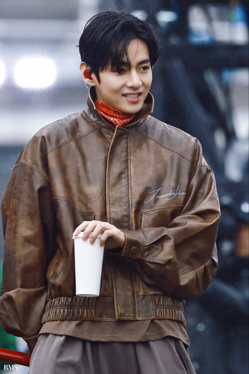 ByMySide∞KookV tweet media