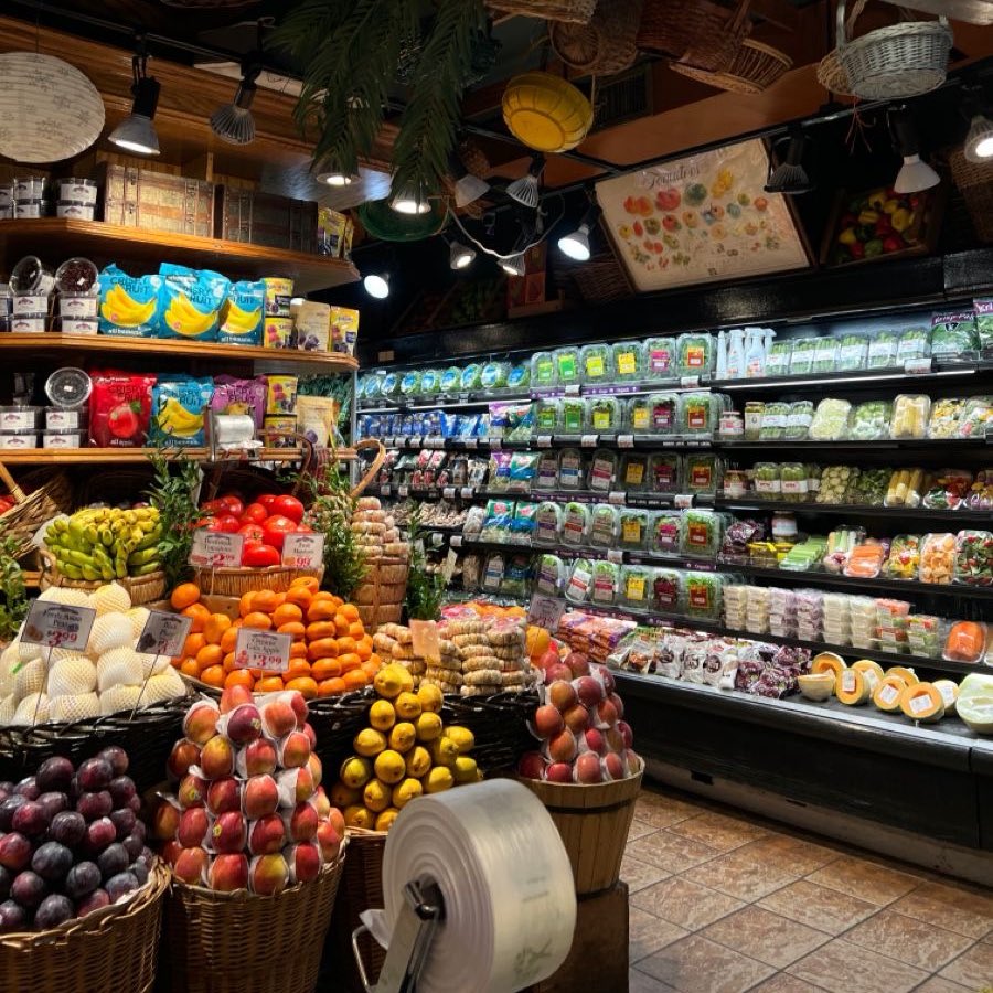 camillastreet's tweet photo. questa canzone (🥲), le side quest al supermercato, i’ve seen it - the art of loving, lo strike su tik tok!!! https://t.co/Sn5pWQR7qu