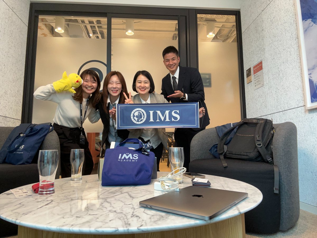 cebu21jp's tweet photo. 本日はCEBU21西新宿オフィスに
セブ島の語学学校IMSとクラークの語学学校TALKのスタッフさんがお越しくださいました🐥

最新ホヤホヤ情報も盛りだくさんです🍠

こちらの2校が気になる方はお気軽にご連絡ください▼
https://t.co/OUgJvQKtE2 https://t.co/WBh3fzeNOd