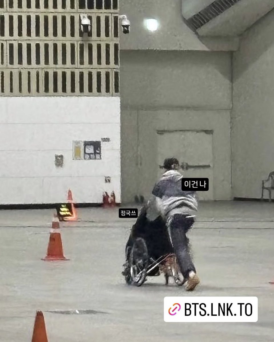 hourly jikook tweet media